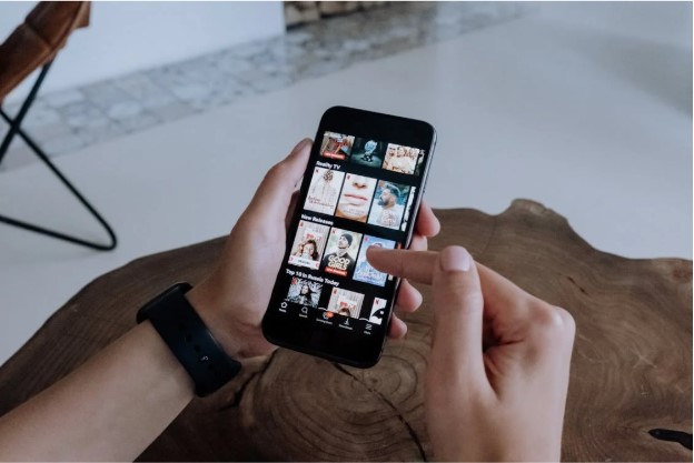 Living Online: How Digital Entertainment Became Our Favorite Pastime